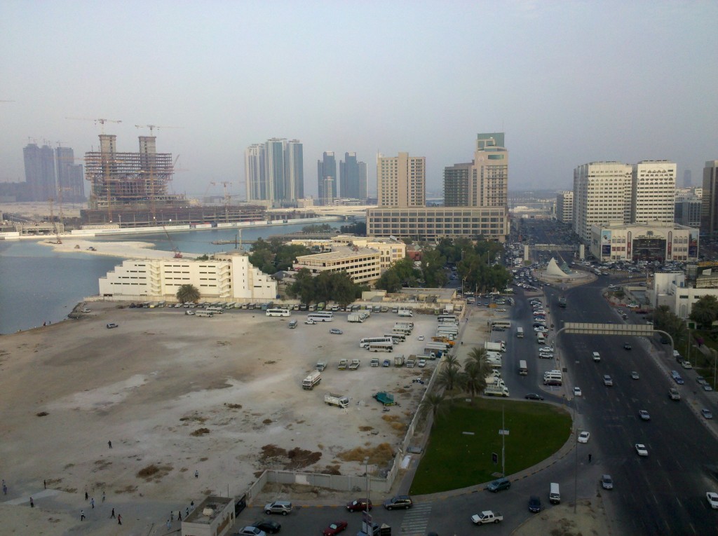 Abu Dhabi - Sustainable Population Growth with Local Resources?